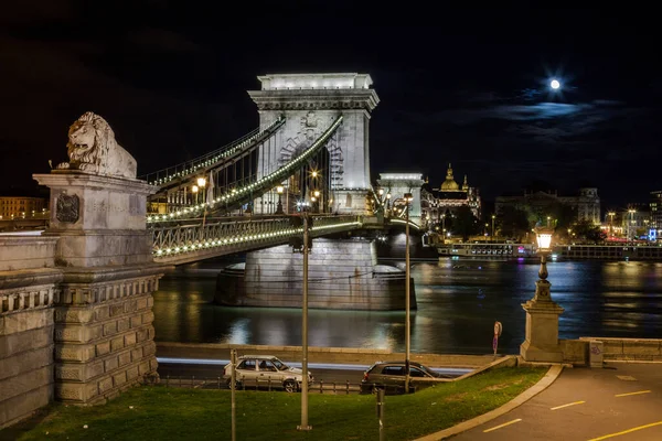 Chain Bridge Bro Som Sträcker Sig Över Donau Mellan Buda — Stockfoto