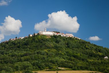 Motovun Hırvatistan 'ın orta Istria kentinde bir köydür.
