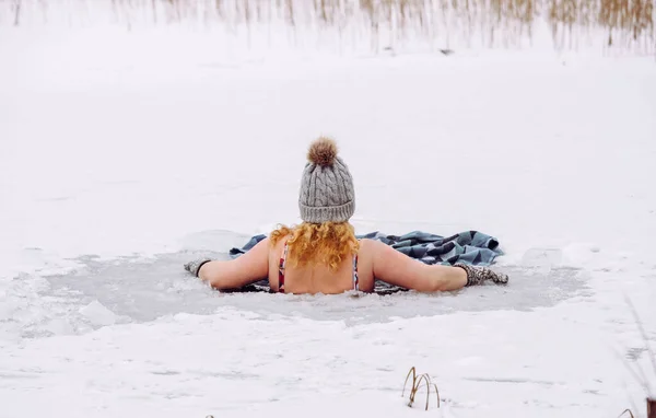 Woman Wearing Wool Hat Mittens Gloves Swimsuit Swimming Dipping Homemade — Stock Photo, Image