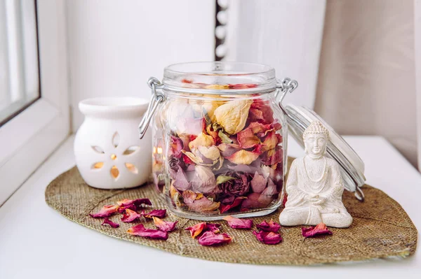 Utilisation Pétales Rose Secs Pour Faire Pot Pourri Rose Qui — Photo