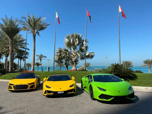 Luxusní Vozy Lamborghini Symbol Úspěšného Života Dubaji Poblíž Hotelu Atlantis — Stock fotografie