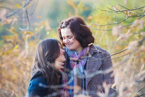 Mãe e filha — Fotografia de Stock