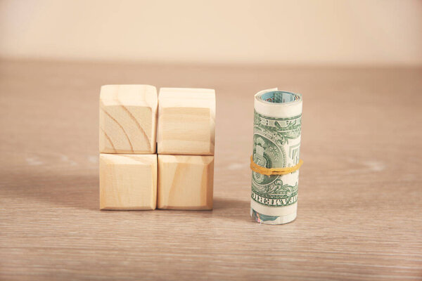 Архитектурные кубики на столе