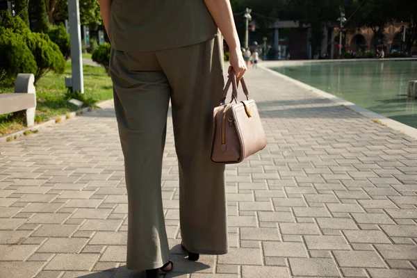 Bolsa Mão Mulher Rua — Fotografia de Stock