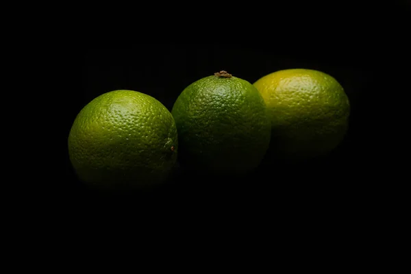 Плоды Лайма Тёмном Фоне — стоковое фото