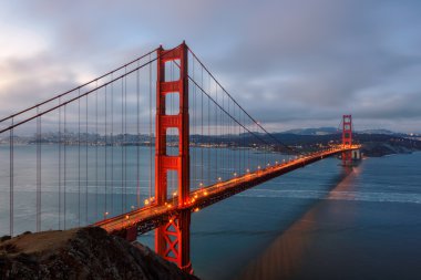 Golden Gate Köprüsü, gün doğumunda, San Francisco