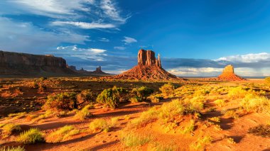 Panoramic Monument Valley gün batımında