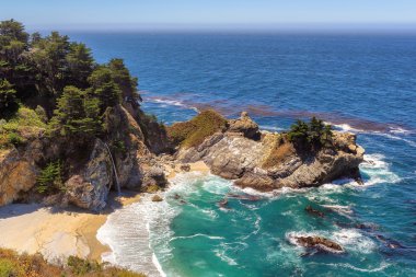 California kıyısında güzel bir plaj