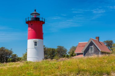 Cape Cod Deniz Feneri. Kırmızı ve beyaz Nauset Plajı Deniz Feneri, Cape Cod, Massachusetts