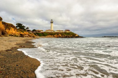 Cabrillo Hwy California güvercin işaret feneri