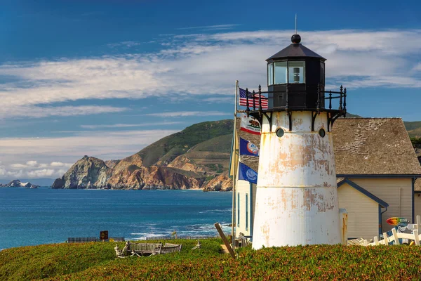 Point Montara Fog Signal and Light Station on California coast — Stock Photo, Image