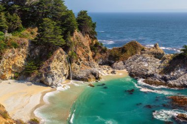 Julia Pfeiffer Beach ve Mcway Falls, Big Sur, Kaliforniya