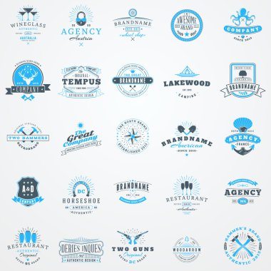 Retro logo şablonlar kümesi. 25 öğeler topluluğu. Tipografik rozetleri. Simge simgeler. Etiketler. Siyah ve mavi renkler