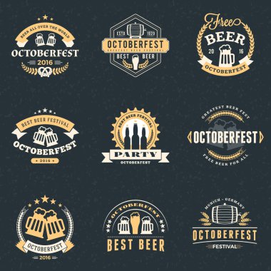 Bira Festivali Octoberfest kutlamaları. Retro vintage bira rozetleri, Etiketler, amblemler kümesi. Vektör tasarım öğeleri