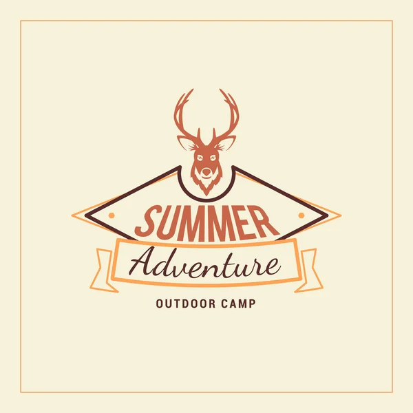 레트로 빈티지 여름 캠핑 배지입니다. mountine 모험 및 야외 활동 — 스톡 벡터