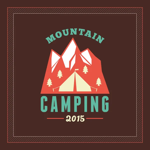 Insignia Retro Vintage Summer Camping. Aventuras montañesas y actividades al aire libre — Vector de stock