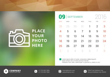 Resepsiyon takvim 2016 vektör tasarım şablonu. Hafta başlar Pazar