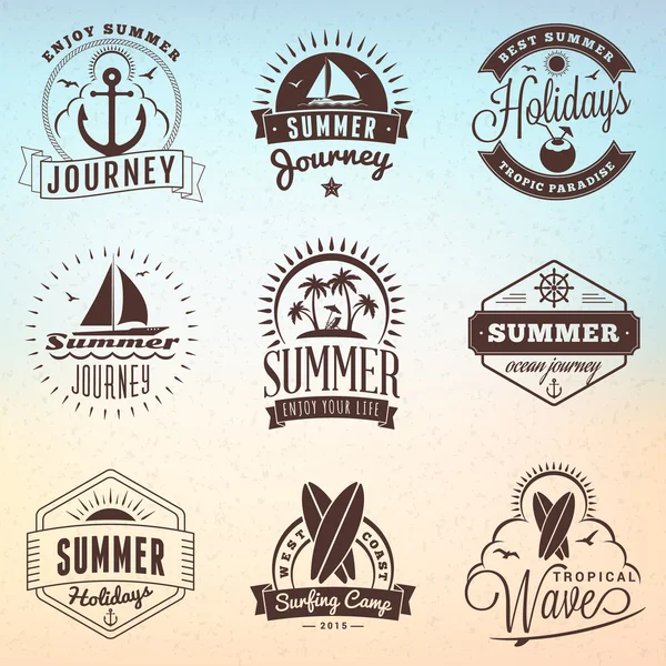 Verão Férias Elementos de Design. Conjunto de Logotipos e Distintivos Vintage Hipster — Vetor de Stock