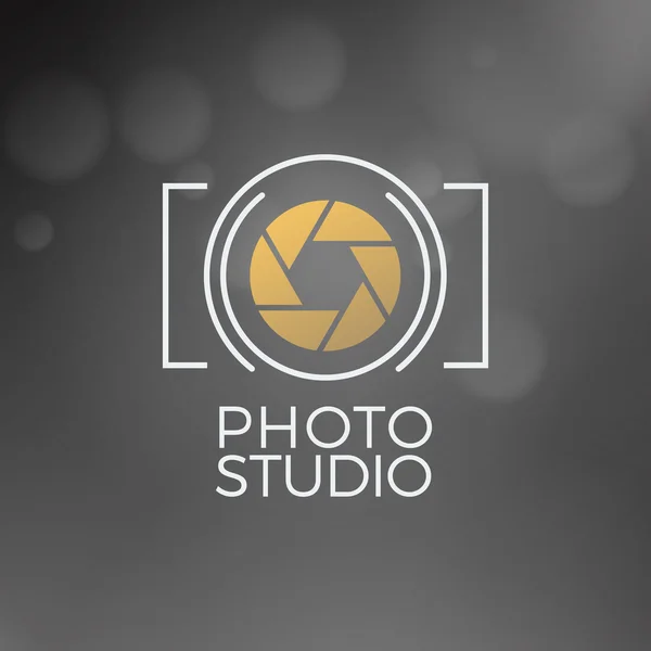 Modèle de conception de logo de photographie. Badge vectoriel rétro. Studio photo — Image vectorielle