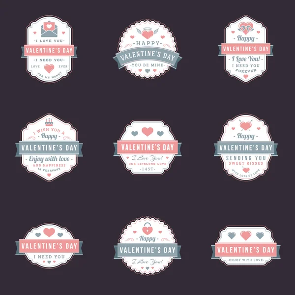 Set de Vintage Feliz Día de San Valentín insignias y etiquetas. Plantilla de diseño tipográfico con colores rosa y gris — Vector de stock