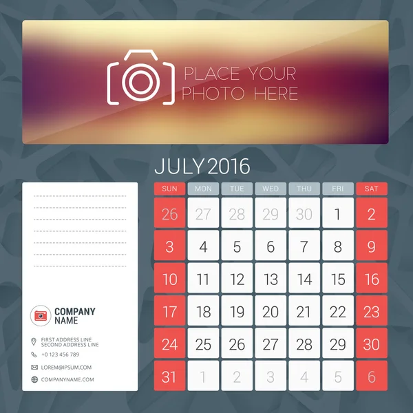 Skrivbord kalender för år 2016. Juli. Vector brevpapper formgivningsmall med plats för foto, företagets logotyp och kontaktinformation. Veckan börjar söndag — Stock vektor