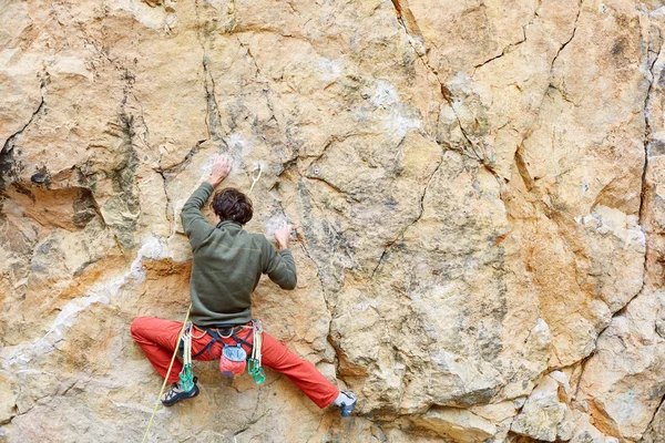 Scalatore di roccia maschio — Foto Stock