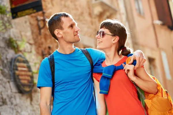 Turisti nel centro storico — Foto Stock