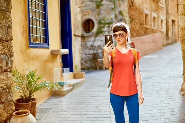 Turista nel centro storico — Foto Stock