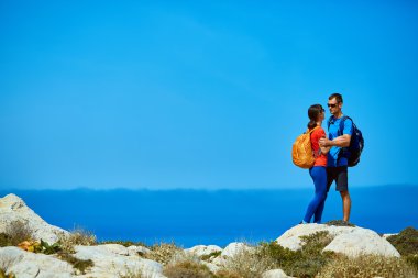 Seyahat etmek sırt çantaları ile