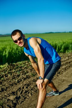 adam koşucu koşu önce ısınma