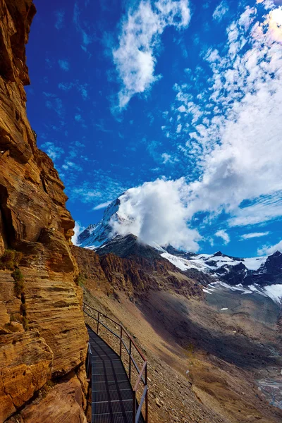 Góra Matterhorn w chmurach. — Zdjęcie stockowe