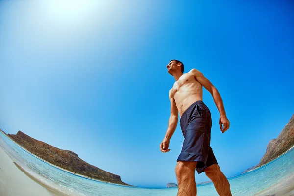 Hombre en el mar — Foto de Stock