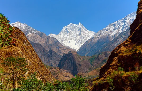 Snow capped mountains. — Stock Photo, Image