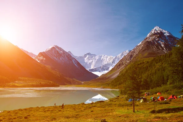 Lago de montaña — Foto de Stock