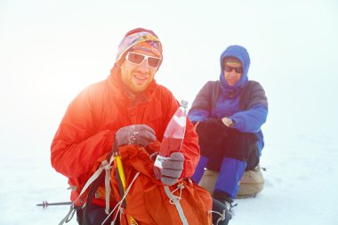 üst kısmındaki Kur fiyatı