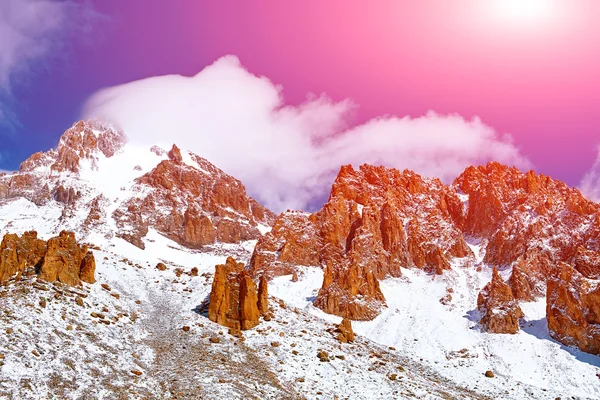 Snow capped mountains. — Stock Photo, Image