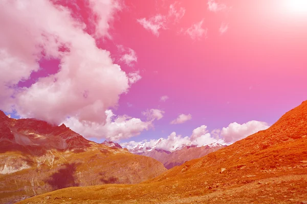 Snow capped mountains. — Stock Photo, Image