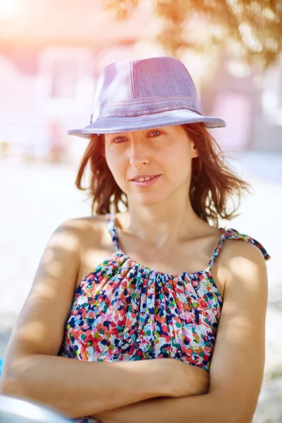 Mujer en la playa — Foto de Stock