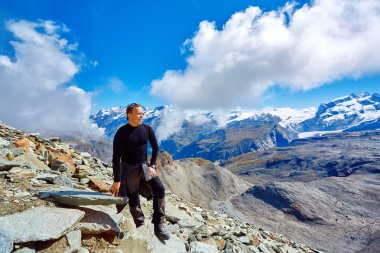 üst kısmındaki Kur fiyatı