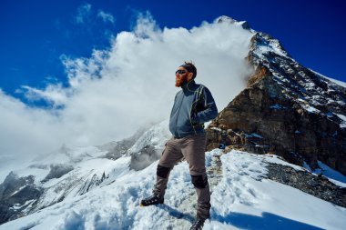 üst kısmındaki Kur fiyatı