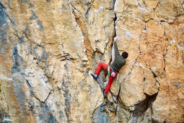 Scalatore di roccia maschio — Foto Stock