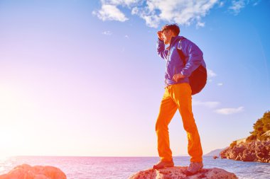 seyahat etmek sırt çantası ile