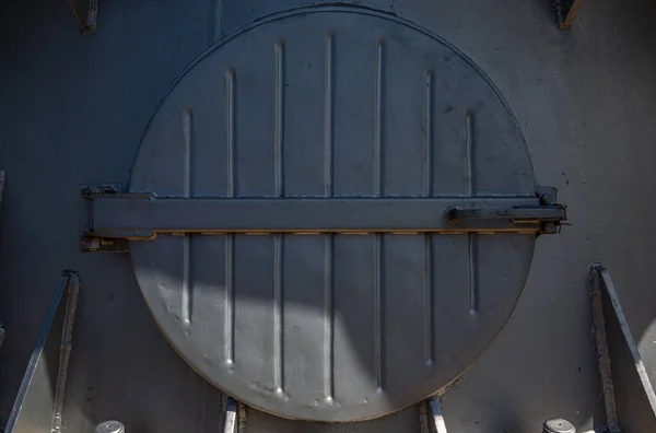 Rusty metal grilles, painted with paint and peeled off from old age, ventilation holes for air ingress in industrial facilities, an electric shield, an opening door — Stock Image Rusty Metal Grilles Painted Paint Peeled Old Age Ventilation Holes Stock Image
