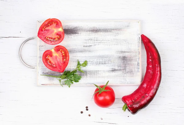 Ingredienser för tomatsås isolerad på vit — Stockfoto