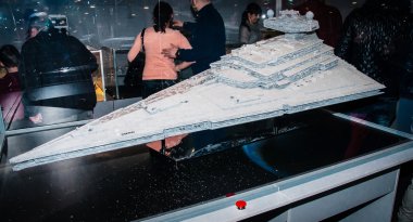 Star Wars Imperial Star destroyer, Lego blokları tarafından yapılan.