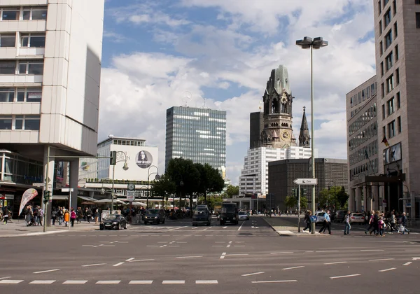 Berlin traffic and Memorial Church — Stock Photo, Image