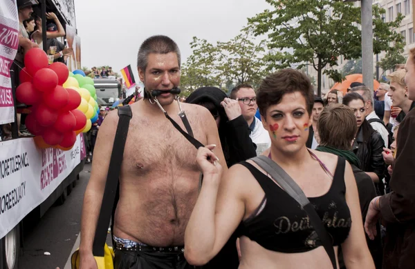 Elaborately dressed couple, during Christopher Street Day Parade — Stock Photo, Image