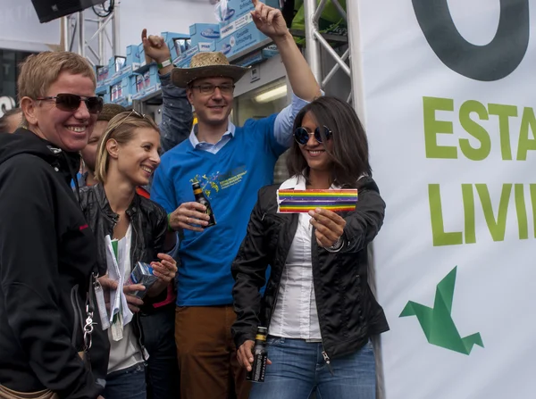 Participantes vestidos cuidadosamente, durante el Christopher Street Day — Foto de Stock