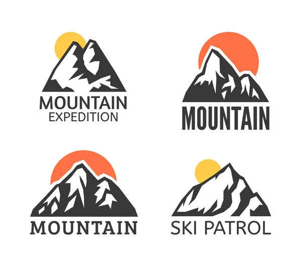 Montagne Dessinée Main Isolée Illustration Vectorielle Logo Station Ski Dessin — Image vectorielle