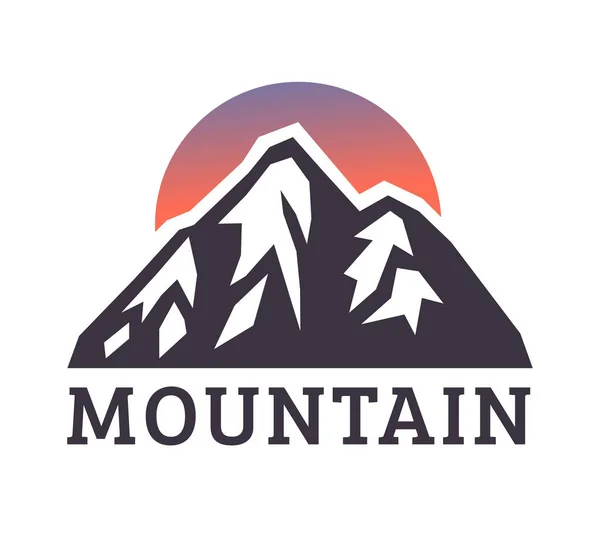 Hand Drawn Mountain Isolert Vektorillustrasjon Ski Resort Logo Vinterlandskap Tegning – stockvektor